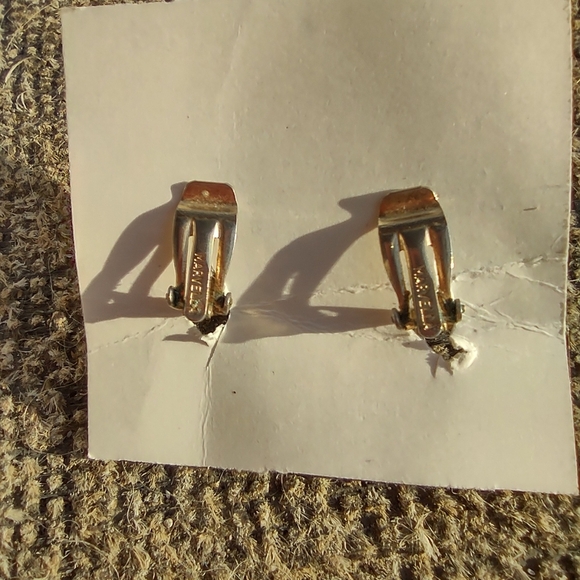 Marvilla clip on earrings vintage - Picture 6 of 9
